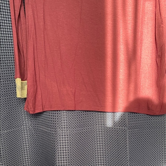Magic Fit Maroon and Olive Long Sleeve V-Neck Top - Picture 6 of 8